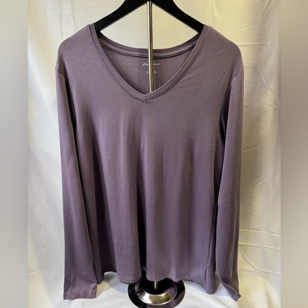 Eddie Bauer Long Sleeve V-Neck Top in Purple Size XL